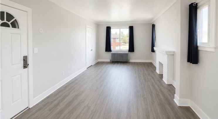 1875 Ewald Cir #2E - Photo 3 of 6