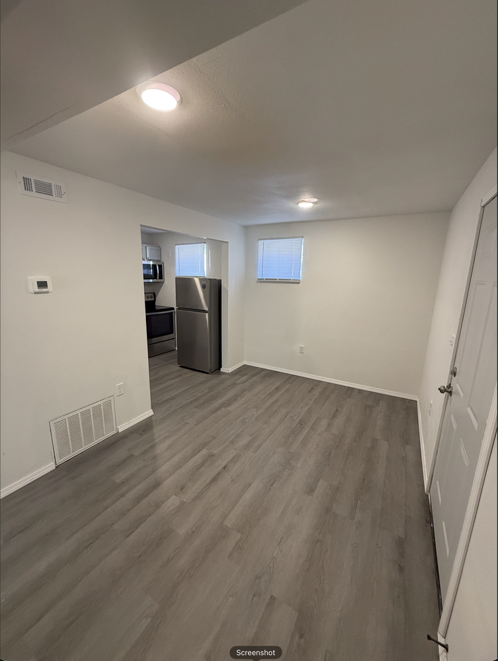 323 Seward Ave #3 - Photo 3 of 10