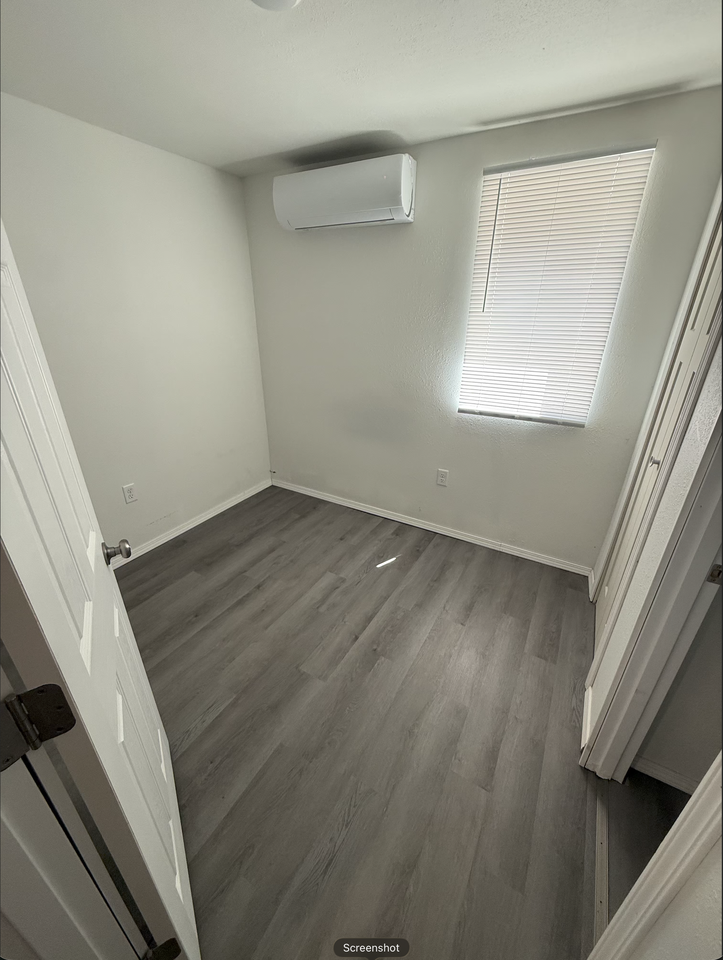 323 Seward Ave #3 - Photo 4 of 10