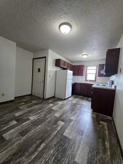 1652 8th St N #1 - Photo 2 of 21
