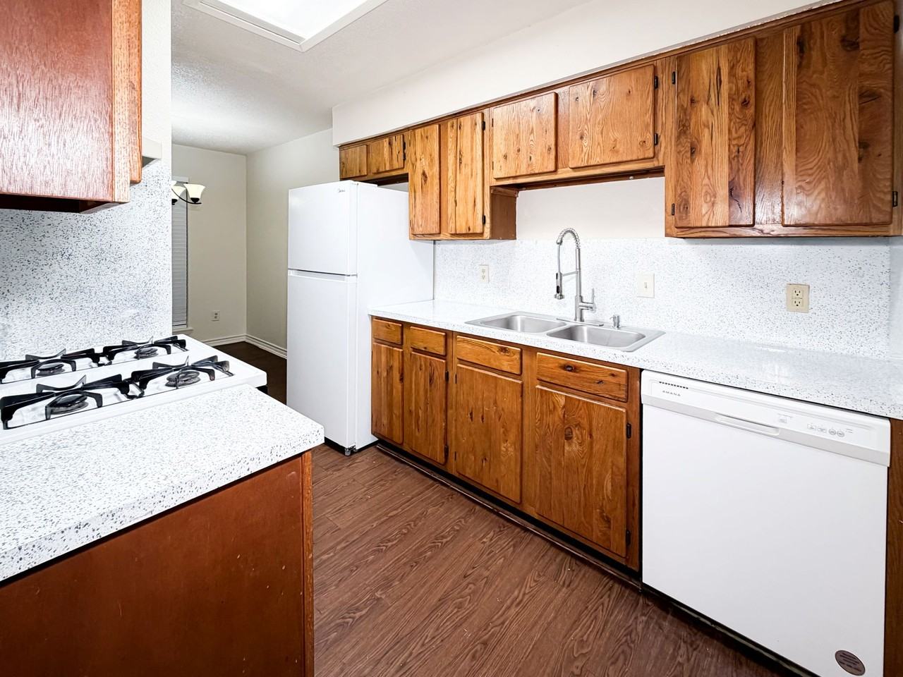 115 S Frio St #A - Photo 5 of 14