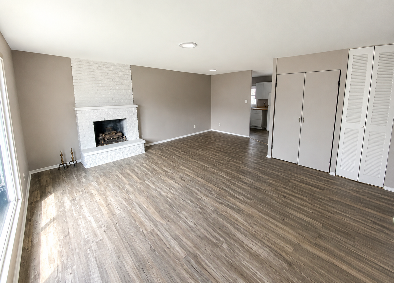 4511 N Kenmore Rd - Photo 3 of 13