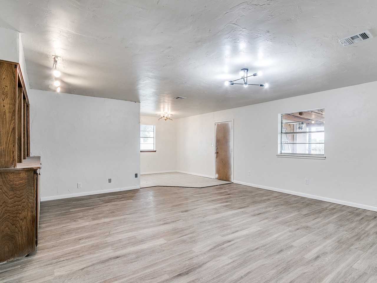 3300 Sw 40th St - Photo 4 of 18