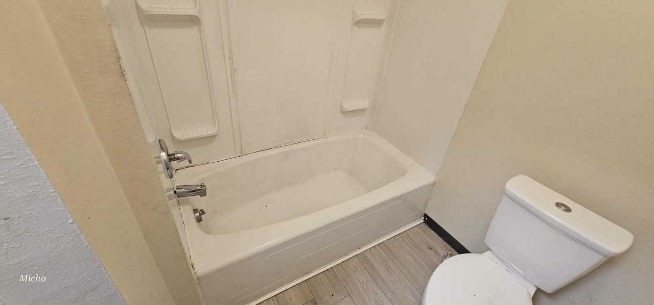 2011 Monroe St - Photo 4 of 12