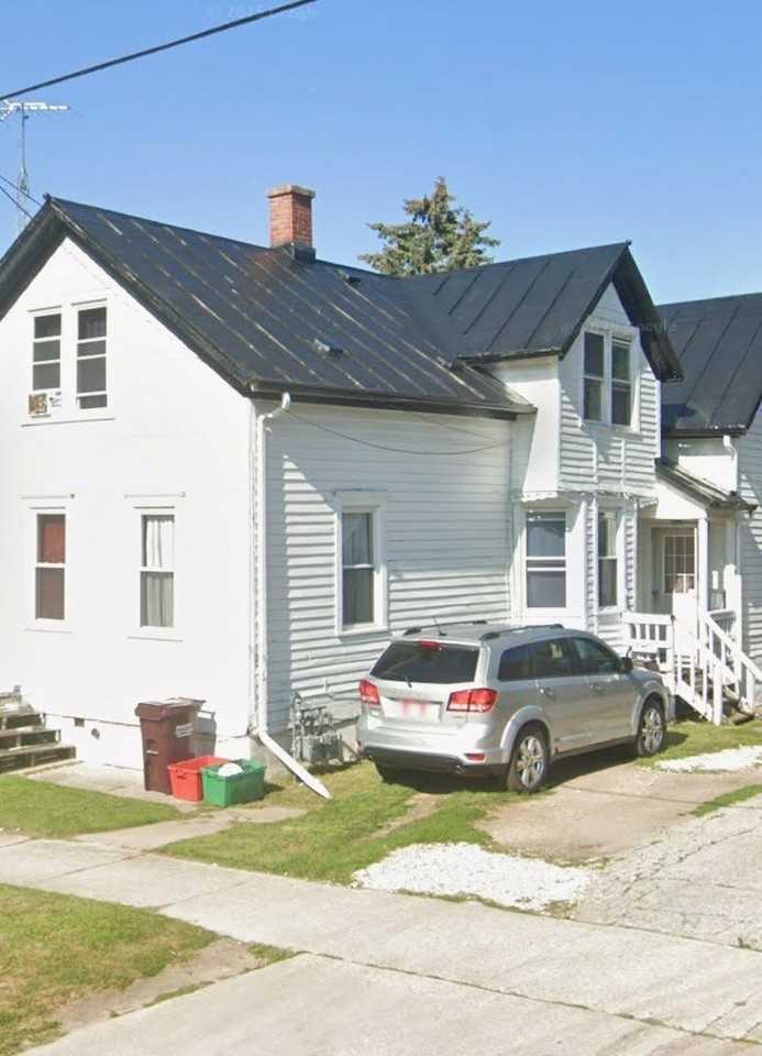 913 S 19th St - Photo 3 of 3