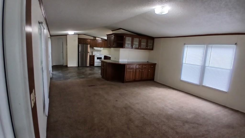 313 Lee St - Photo 5 of 7