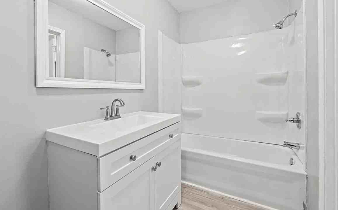 419 Ottawa St - Photo 6 of 20