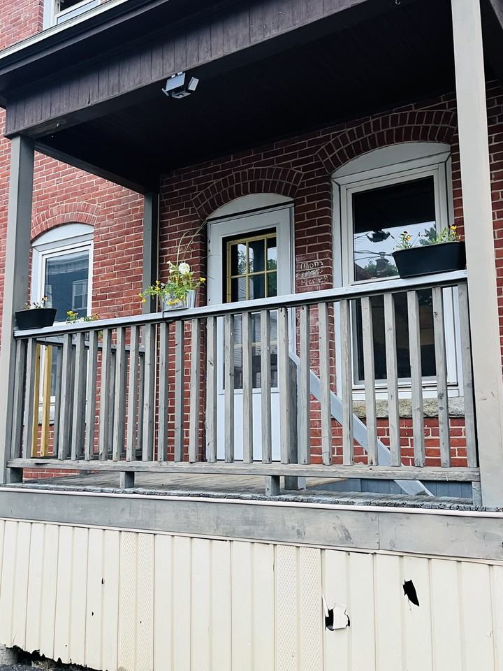 322 Waldo St #3A