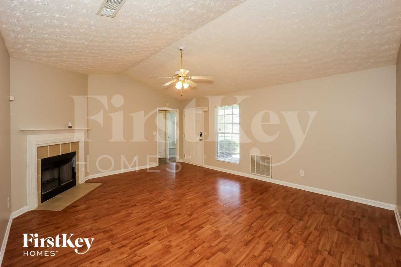 9421 Mulligan Ct - Photo 4 of 15