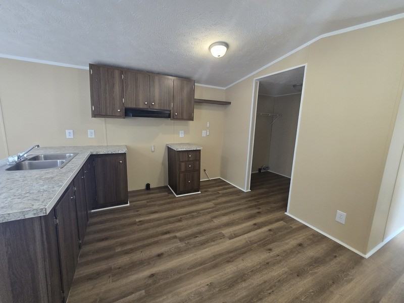 2220 Cattail Cir - Photo 4 of 12