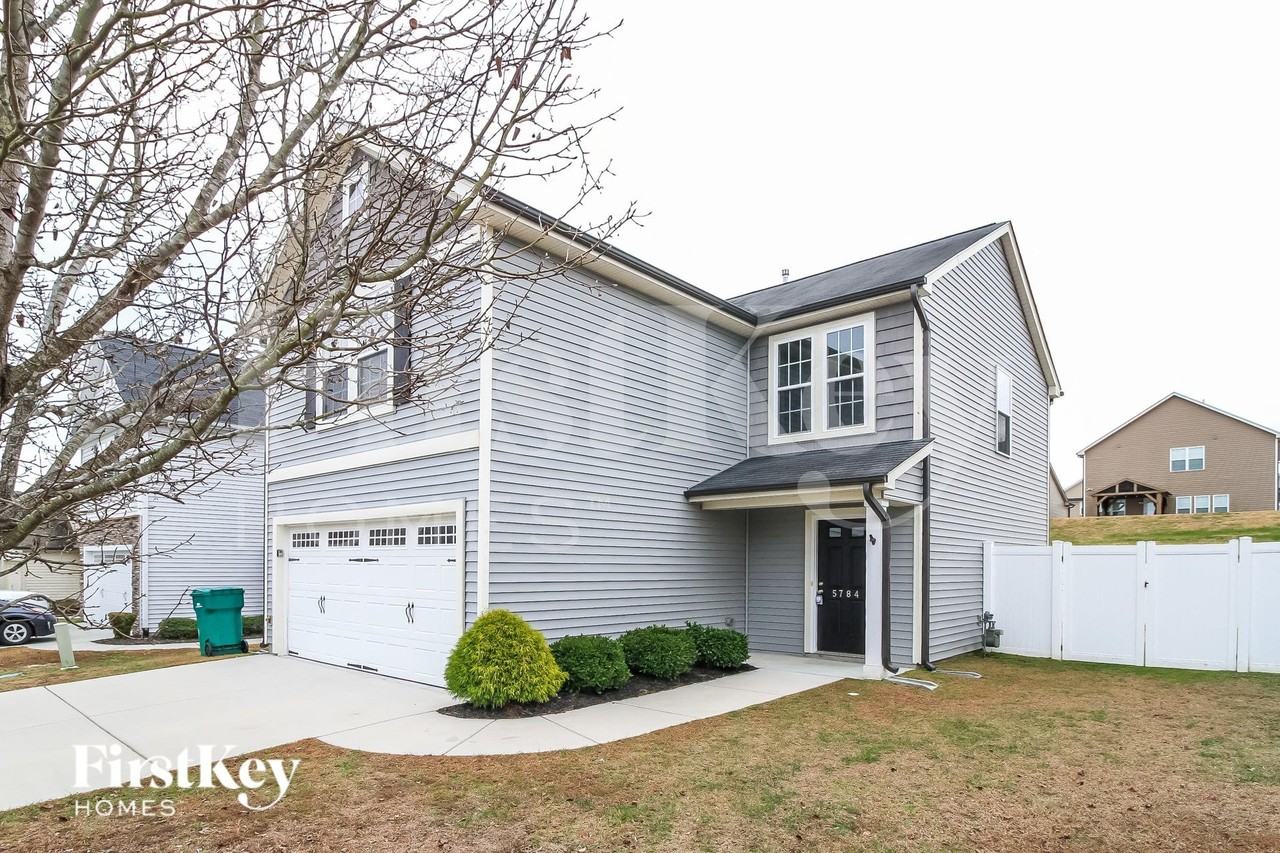 5784 Misty Hill Cir - Photo 2 of 15