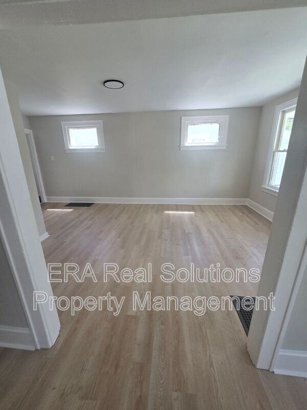 394 S Guilford Ave - Photo 3 of 23