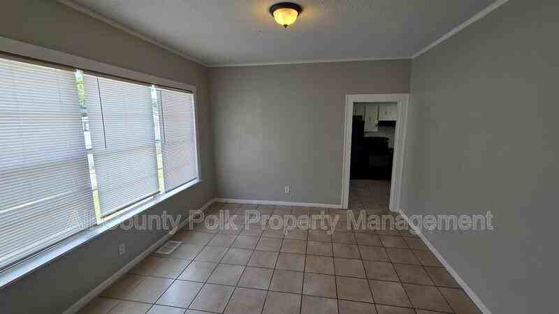 601 2nd St Se - Photo 5 of 18
