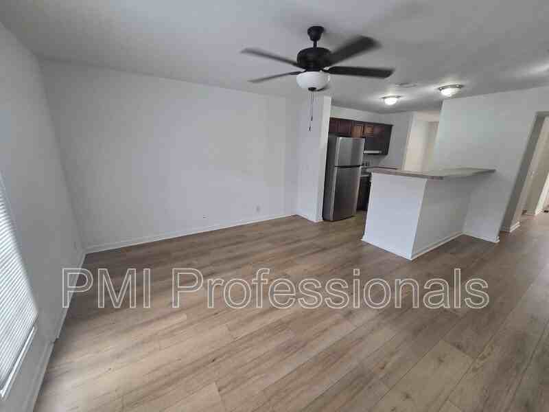 108 Oak Valley Cir - Photo 2 of 14