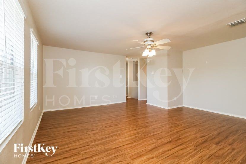 2809 Spencer Cir - Photo 7 of 15
