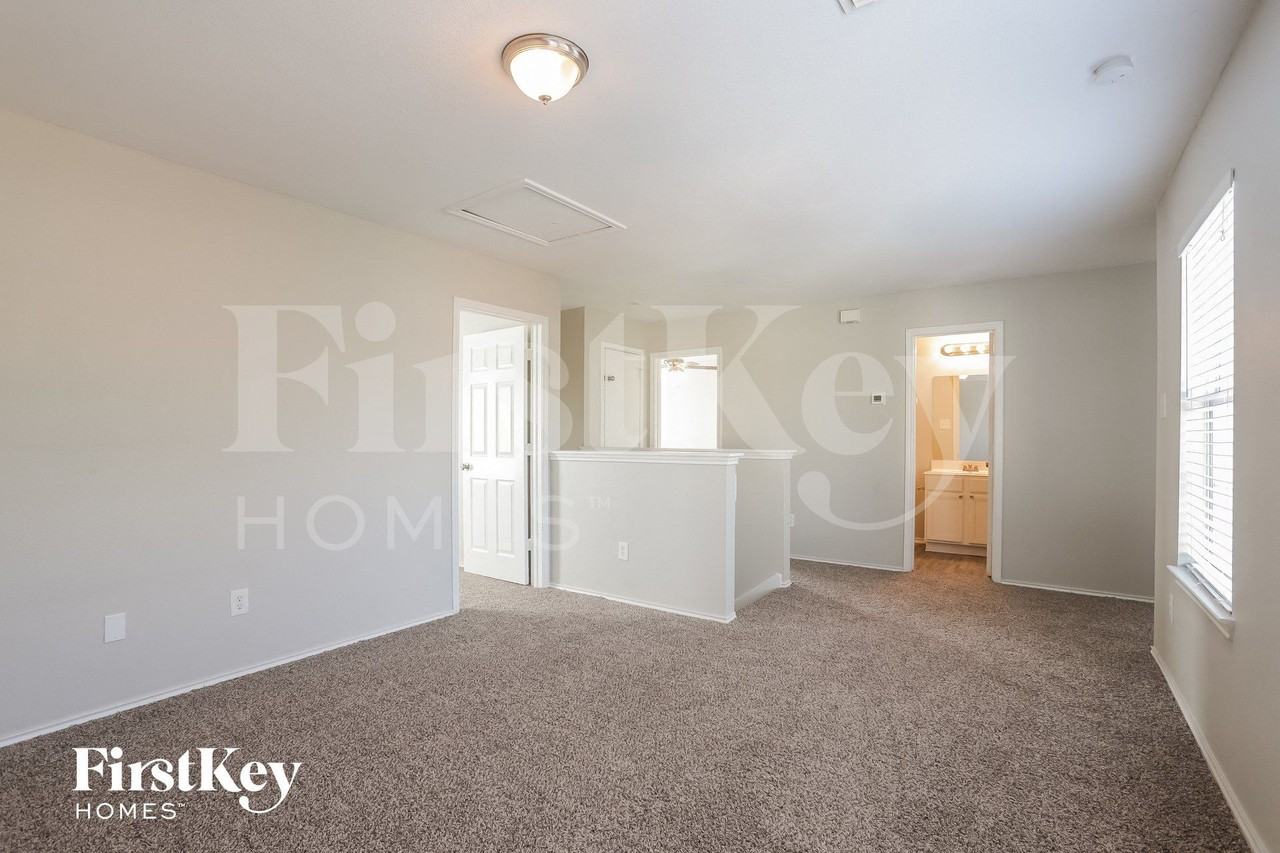 20123 Braley Ct - Photo 7 of 15