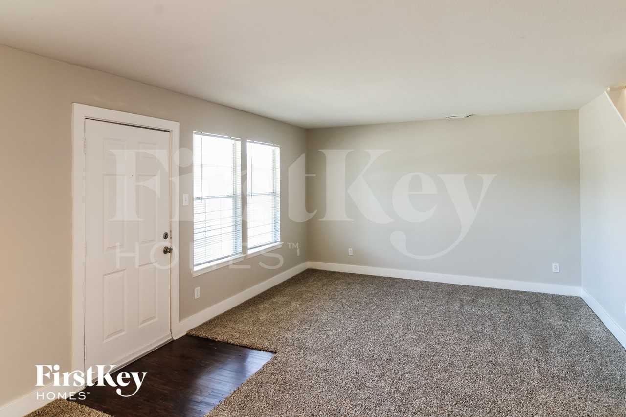 19419 Green Chase Ln - Photo 2 of 19