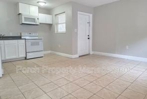 featured image of 1 Ellis Dr #B