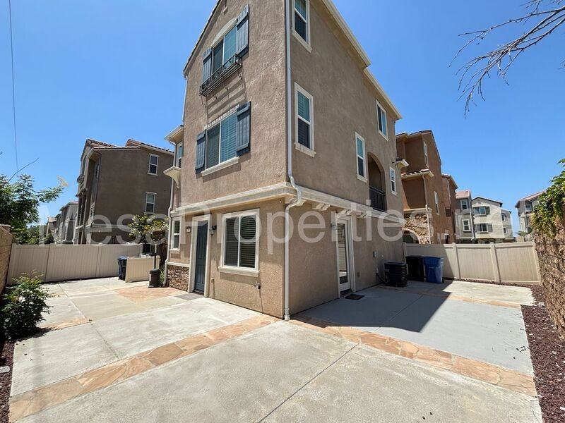 795 Hazel Way