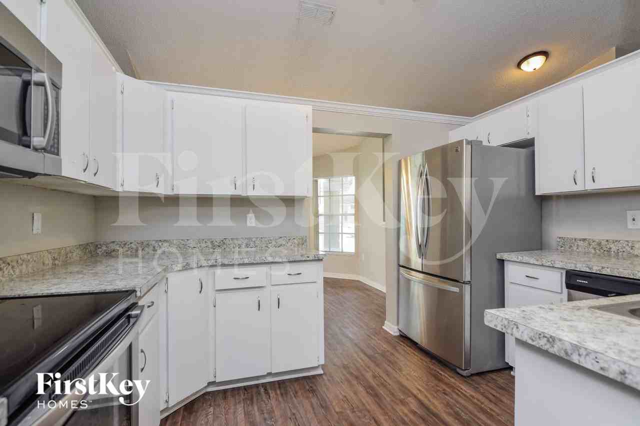1719 Sandalwood Cir Sw - Photo 6 of 15