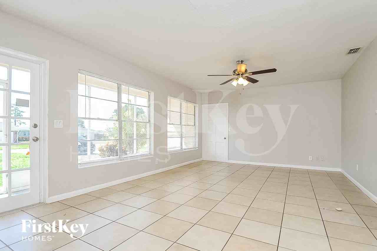 1715 N Lake Shipp Dr Sw - Photo 3 of 15