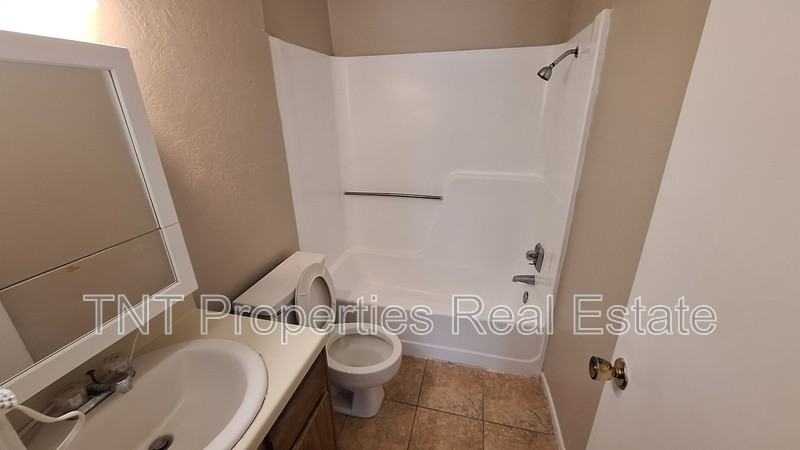 1906 Barak Ln #9 - Photo 4 of 10