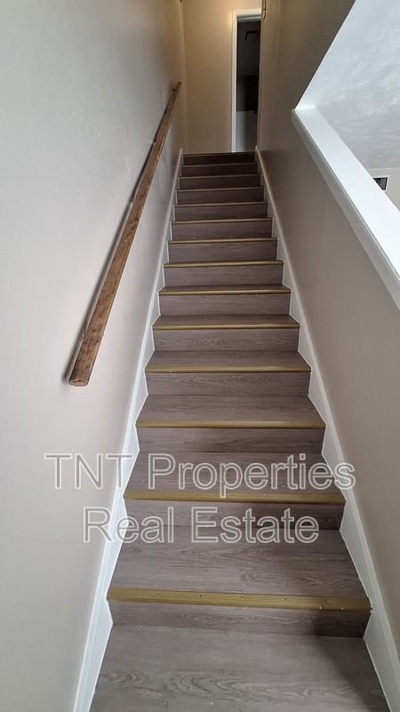 1906 Barak Ln #9 - Photo 5 of 10