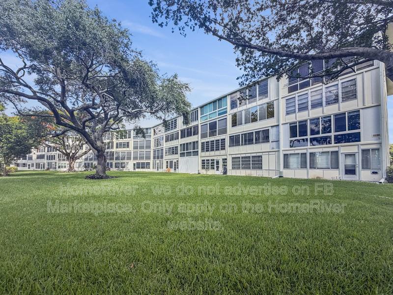 3016 Cambridge A #3016 - Photo 4 of 18