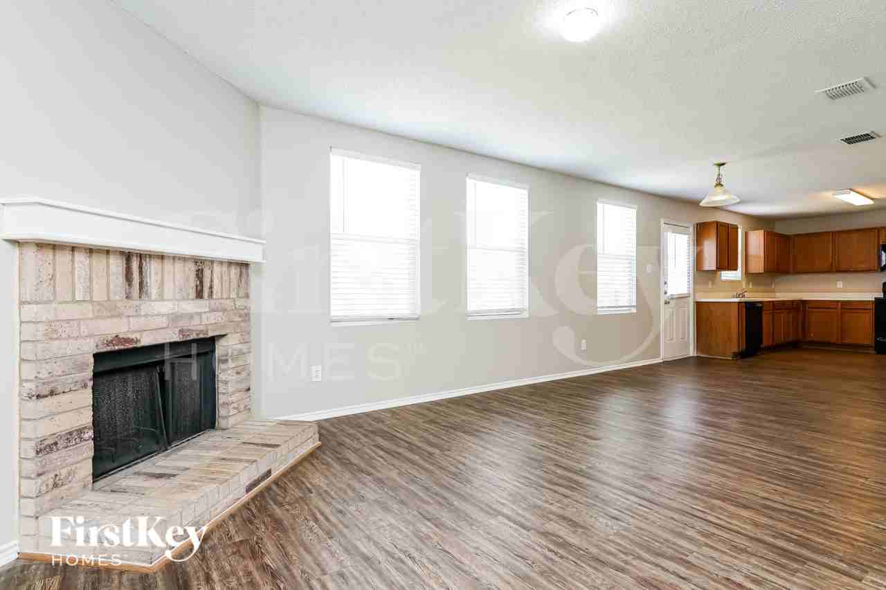 1218 Sullivan Dr - Photo 3 of 16