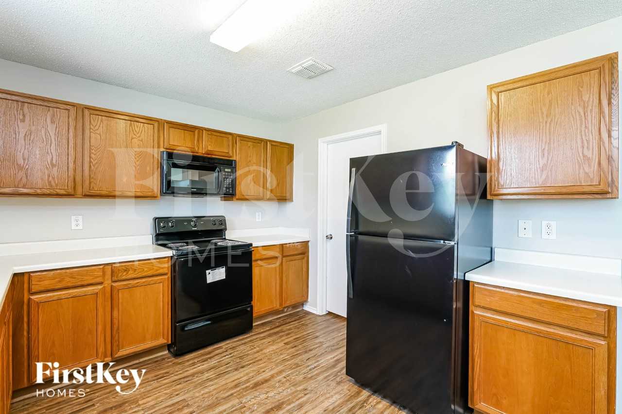 1218 Sullivan Dr - Photo 7 of 16