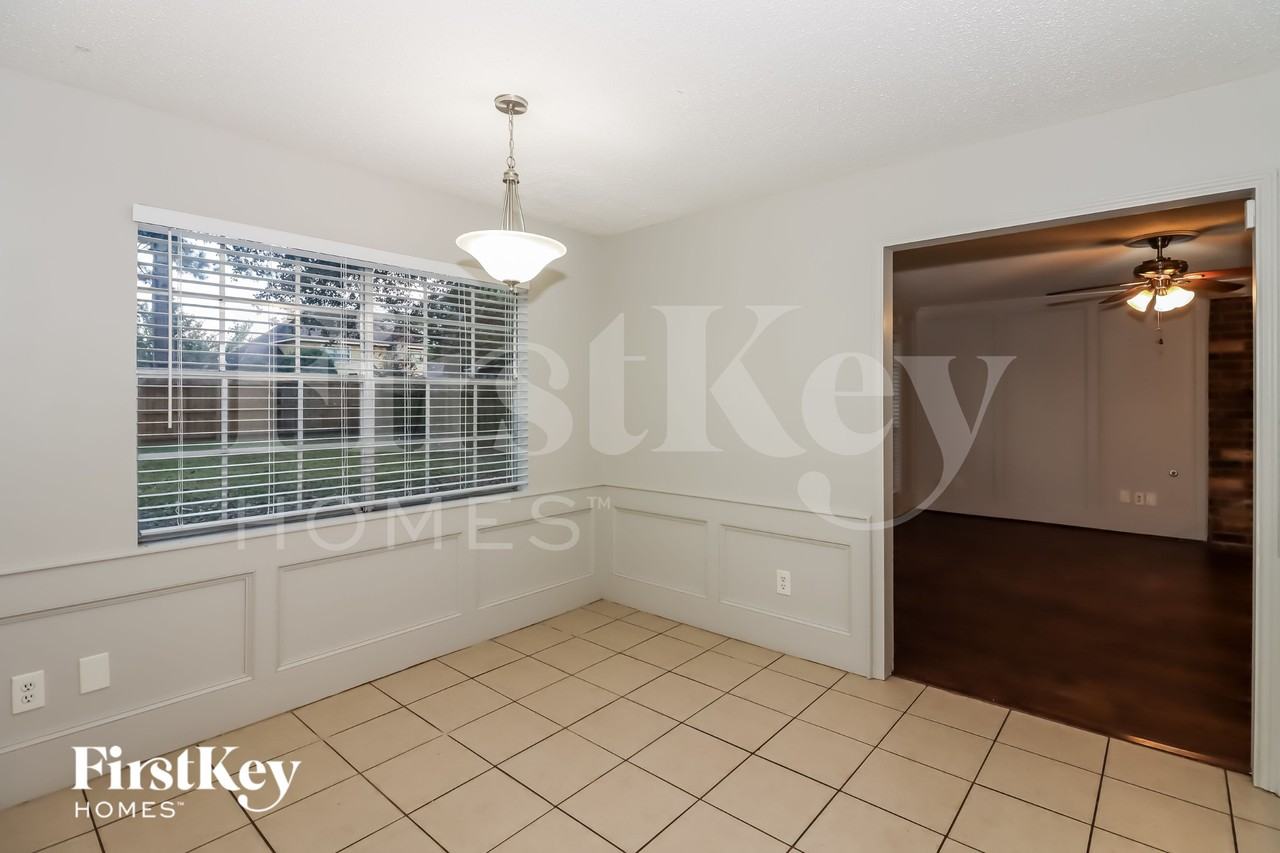 11506 Bristol Lane Ct - Photo 7 of 15