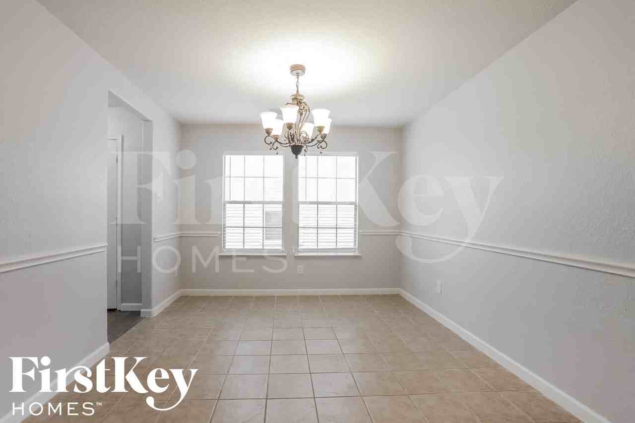 11210 Flying Geese Ln - Photo 5 of 14