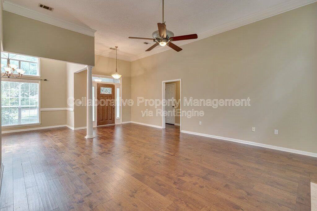 24 Dover Dr - Photo 2 of 10