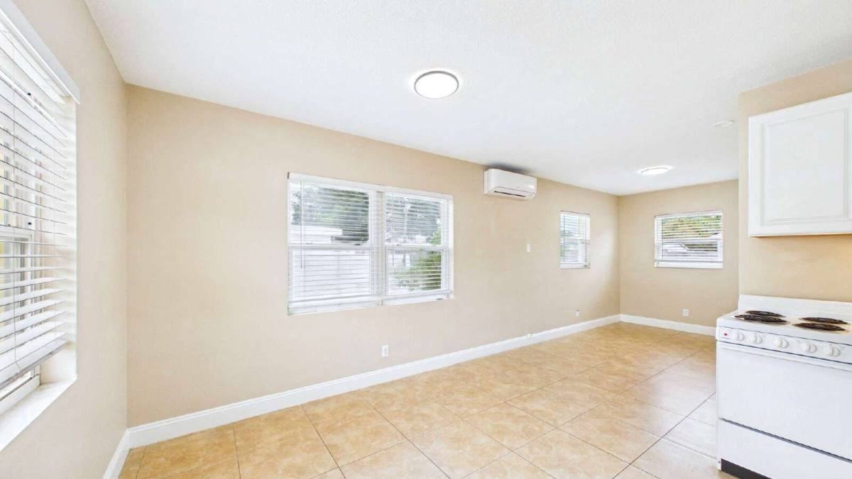 3815 1st Ave N #C - Photo 3 of 10
