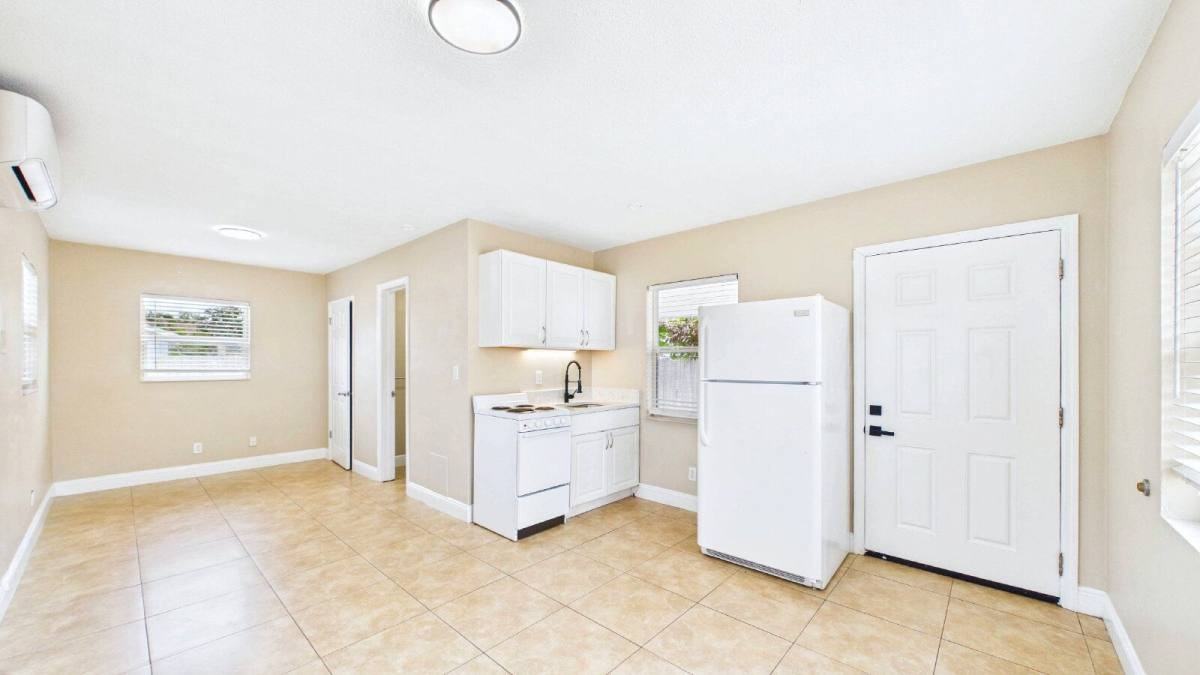 3815 1st Ave N #C - Photo 5 of 10