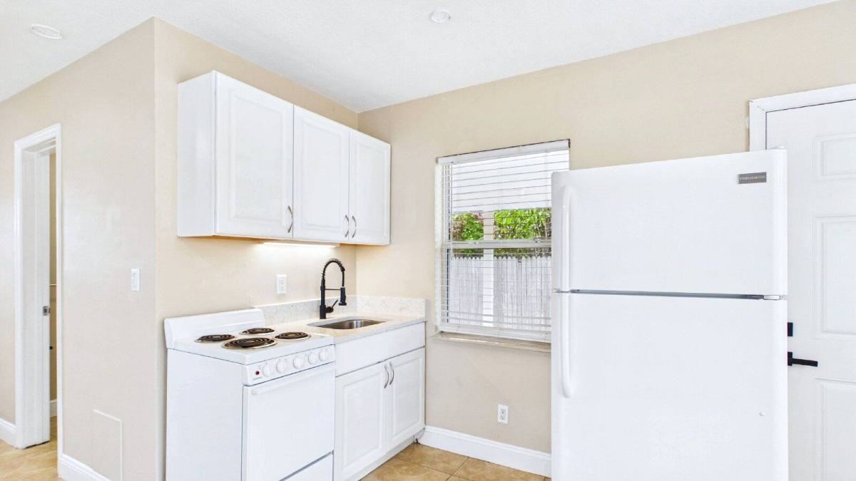 3815 1st Ave N #C - Photo 7 of 10
