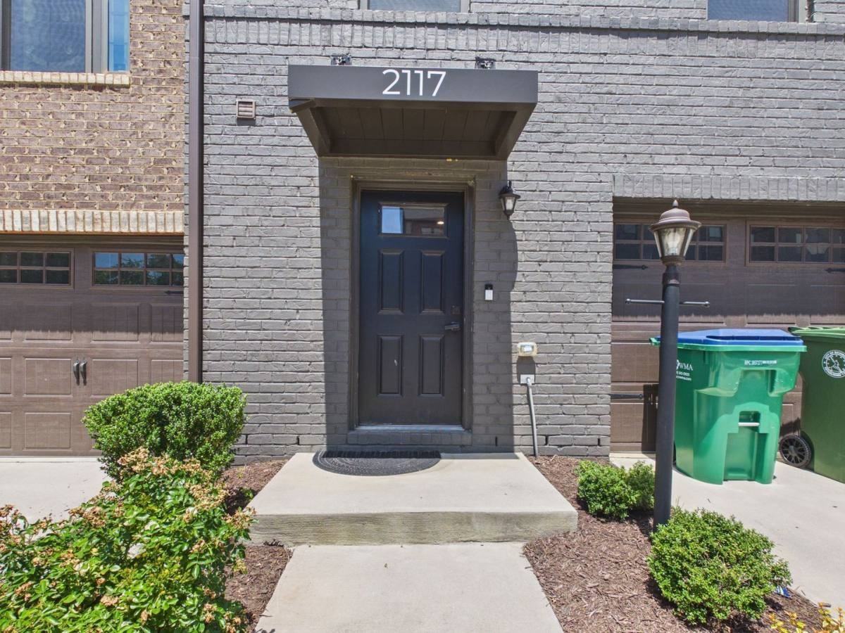 2117 Old Manchester St - Photo 2 of 10