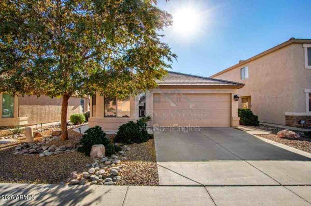 41793 W Sunland Dr - Photo 2 of 10