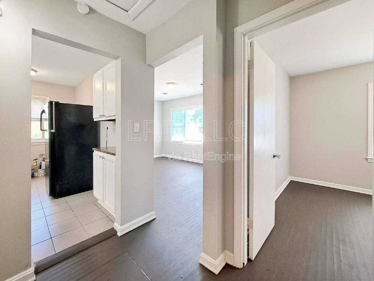 3219 Wilkie Rd - Photo 3 of 10