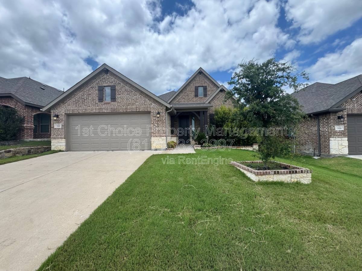 712 Long Iron Dr - Photo 2 of 10