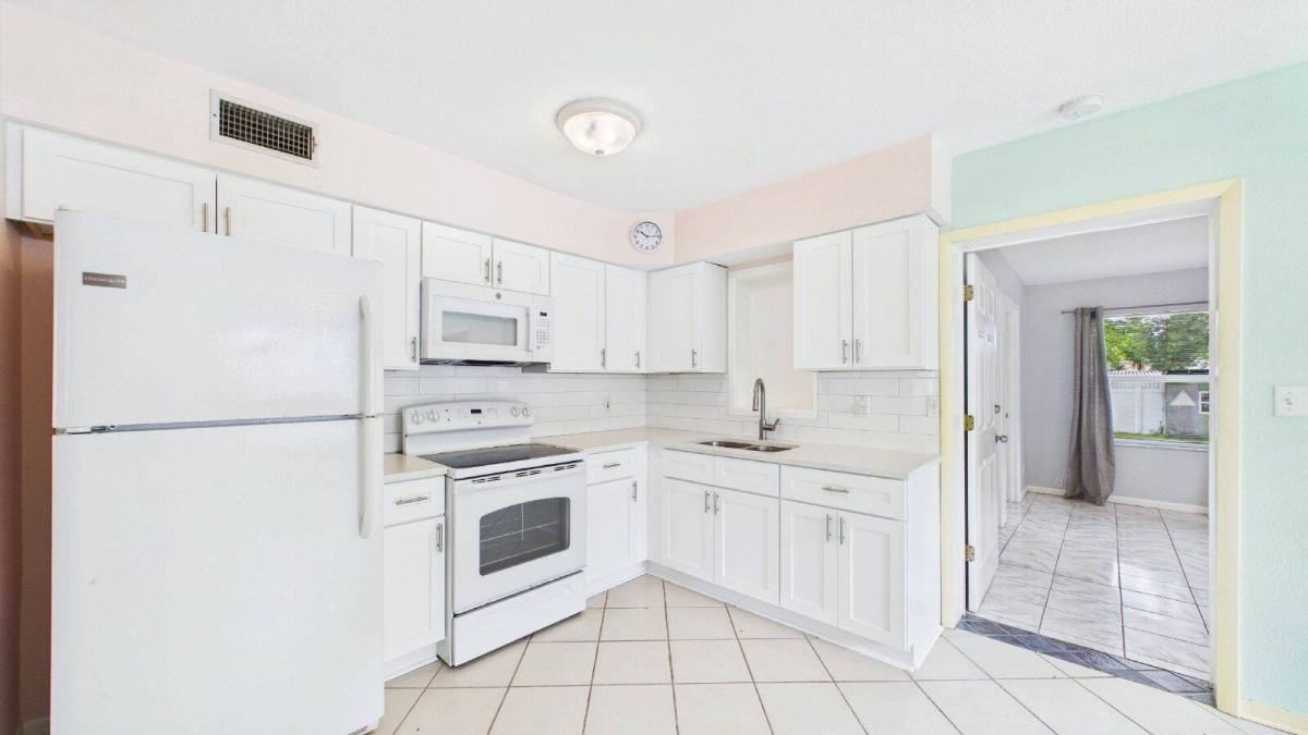 5261 48th Ter N - Photo 3 of 10