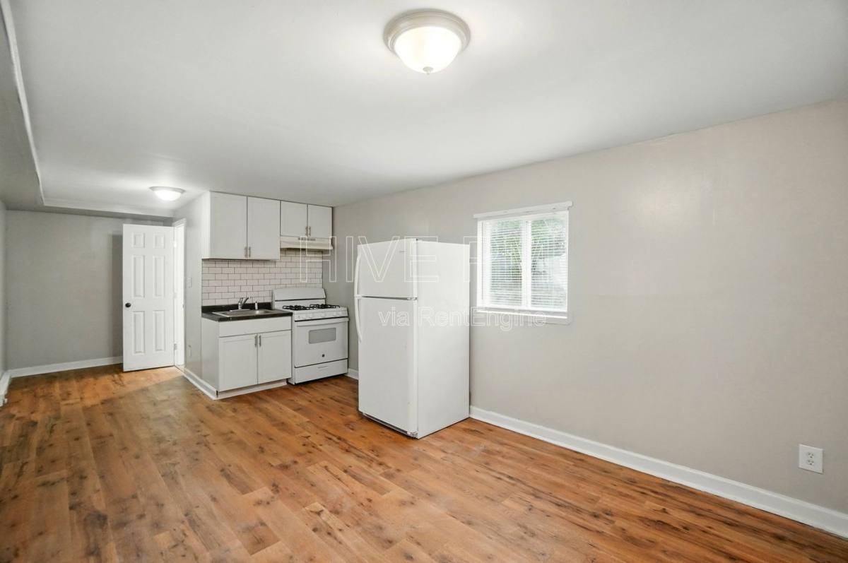 39 Wuest St #5 - Photo 5 of 10
