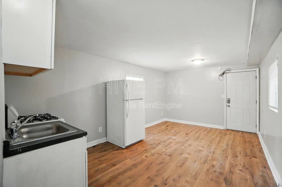 39 Wuest St #5 - Photo 7 of 10