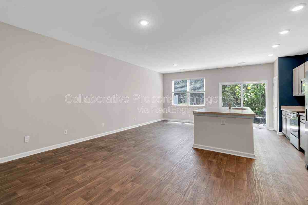 13 Villas Of Garrard Dr - Photo 3 of 10