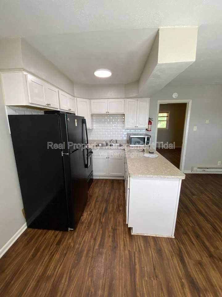5667 Brickell Rd #14 - Photo 5 of 10
