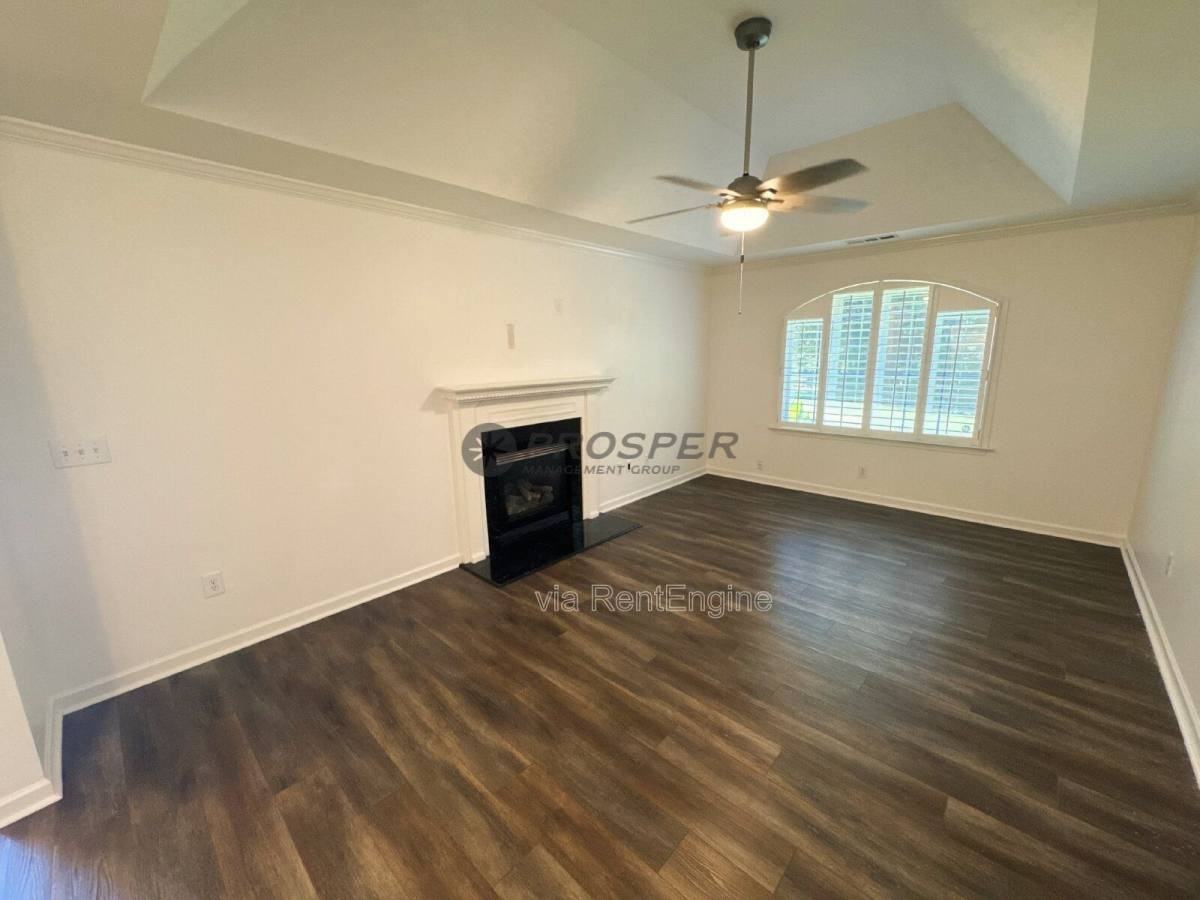 106 Wyndham Ct - Photo 3 of 10