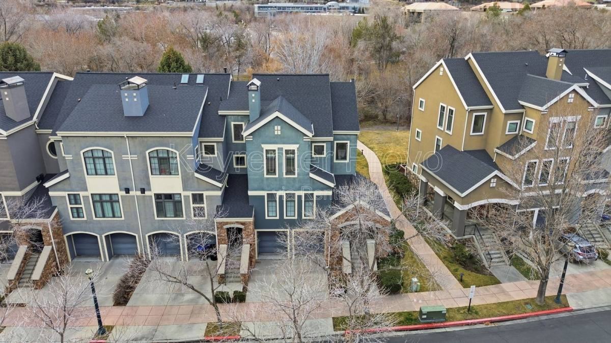 5069 N River Park Way - Photo 3 of 10