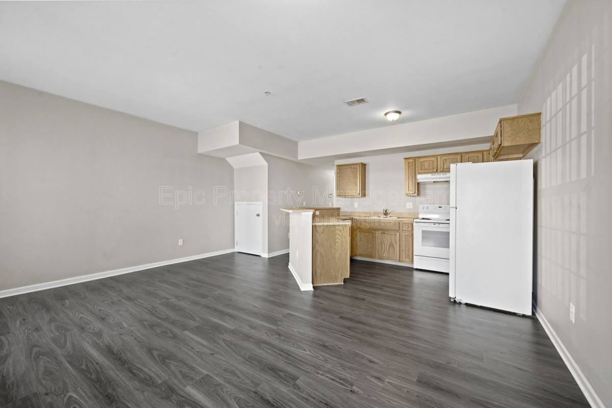 14138 Webster Dr - Photo 2 of 10