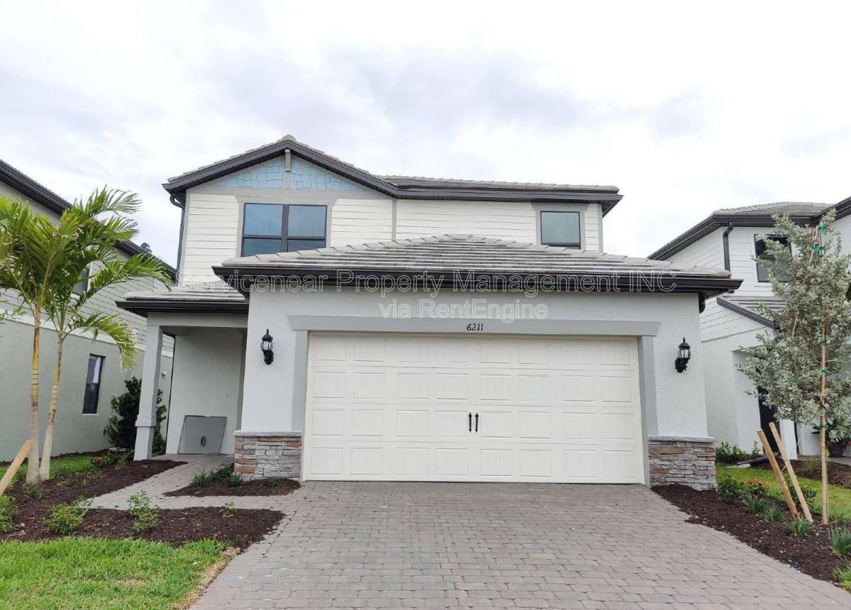 6211 Baywood Ct