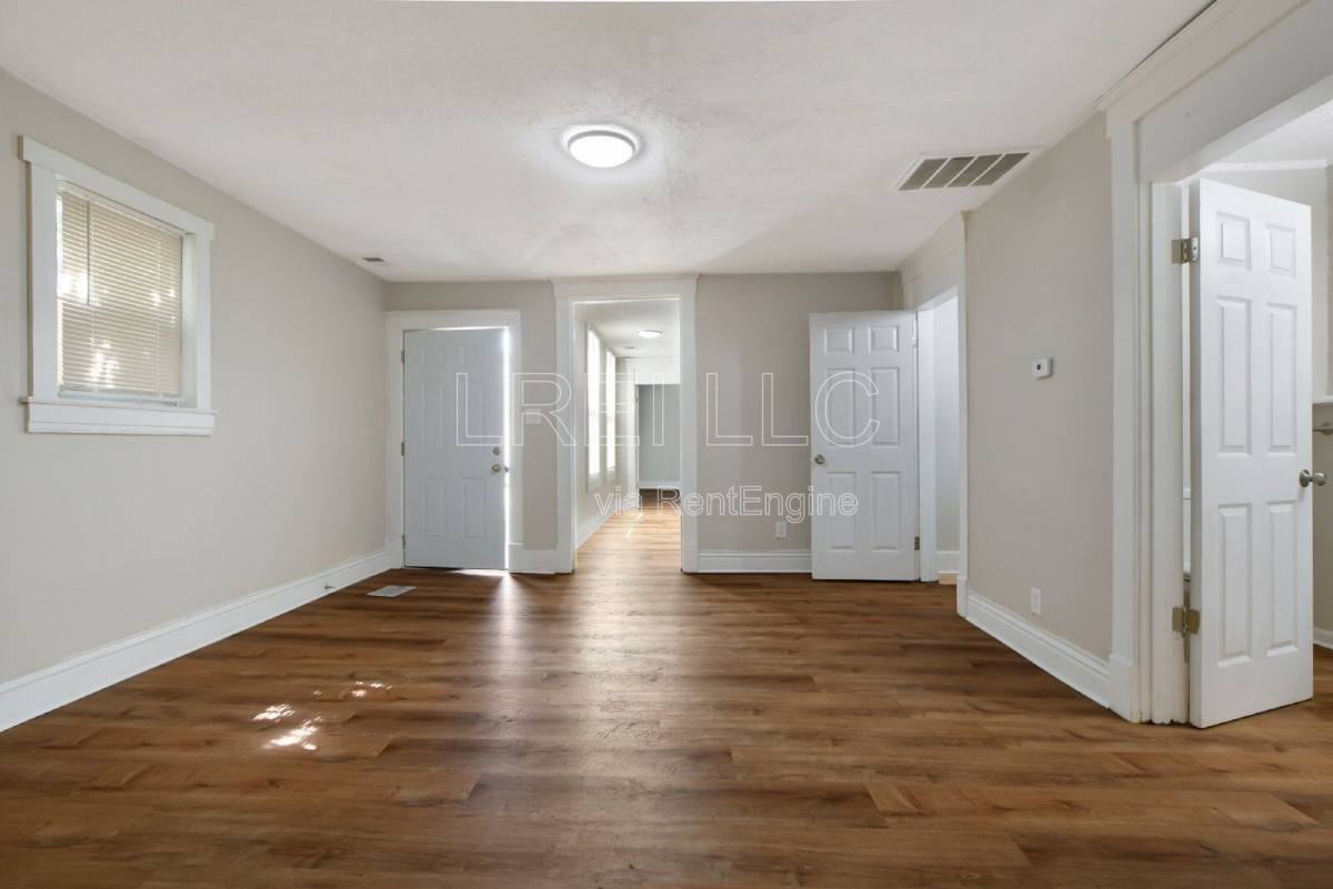 1705 1 2 Hale Ave - Photo 2 of 10